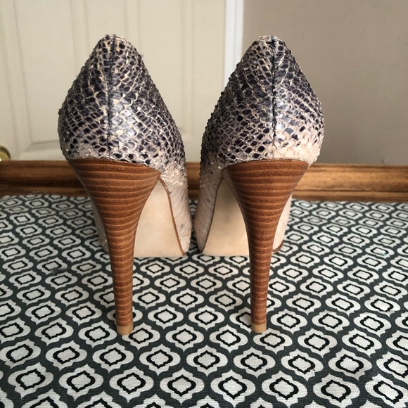 Stuart Weitzman Snakeskin Platform Pumps - Picture 3 of 6